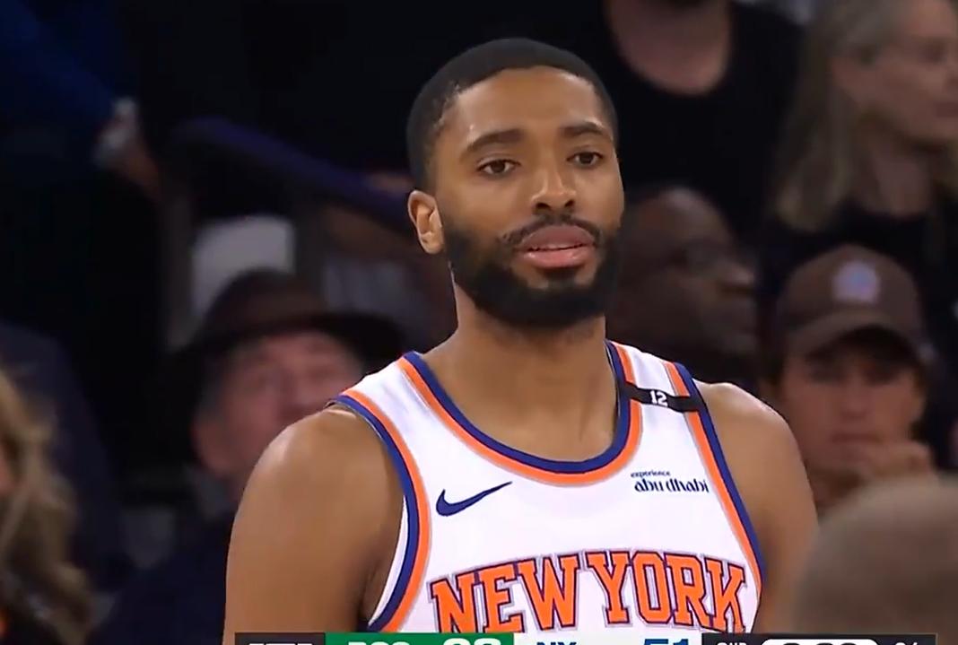 关键时刻纽约尼克斯备战NBA常规赛；战术微调细节曝光；引发热议；更衣室氛围转暖的简单介绍