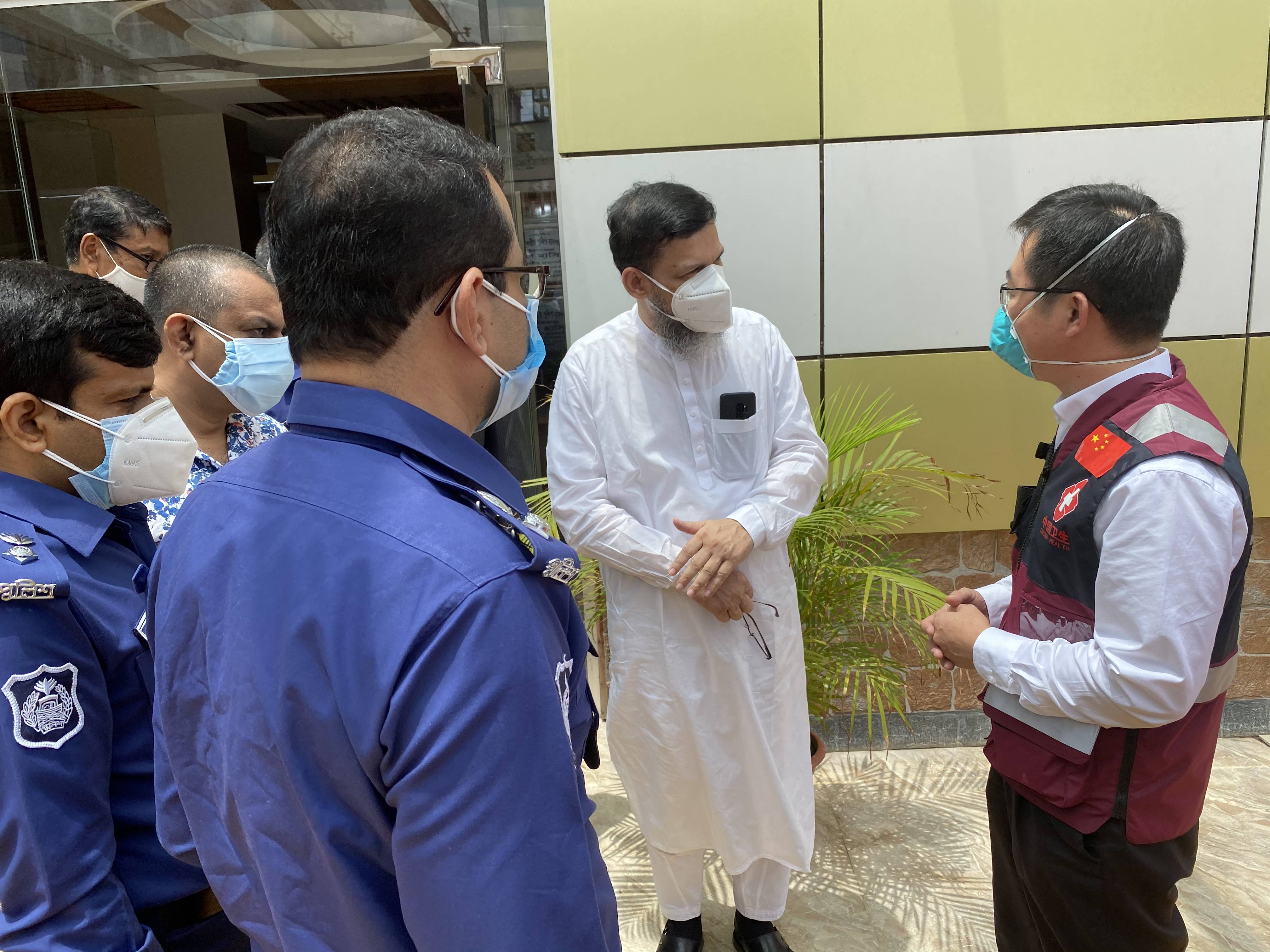 九游网站-转折点！里昂迎来里程碑，德国杯关键时刻攻防权衡，管理层满意，医务组通报恢复(中高层管理能力的强势突围)