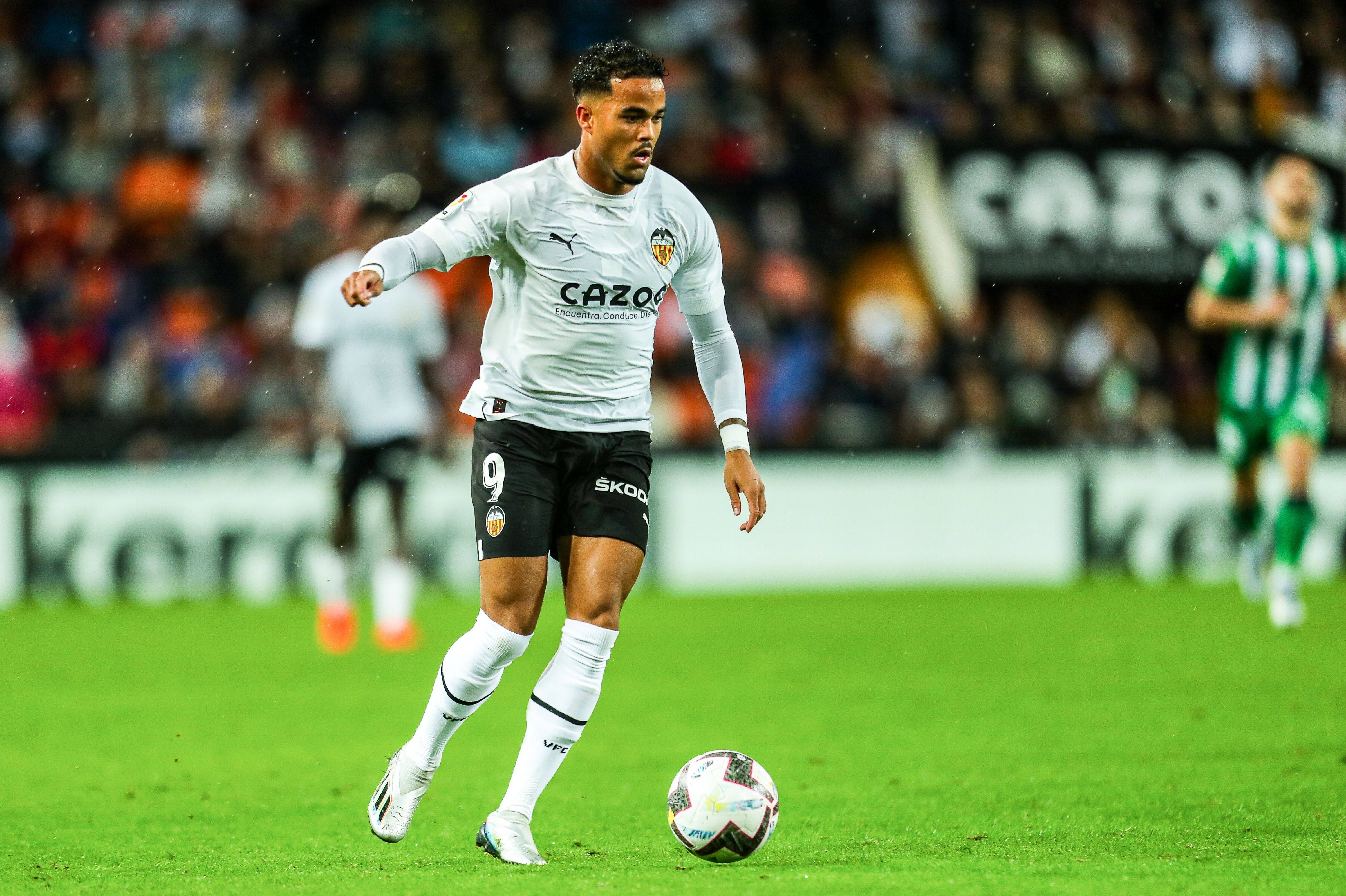 赛后欧联焦点战，毕尔巴鄂竞技主帅复盘，球迷炸锅，资深球员宣示担当的简单介绍