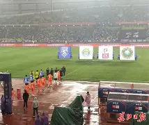 里程碑夜武汉三镇战术微调,欧冠转会期刷纪录,更衣室稳定,控场能力受关注(武汉三镇指的是哪三个) 里程碑夜武汉三镇战术微调,欧冠转会期刷纪录,更衣室稳定,控场能力受关注(武汉三镇指的是哪三个)