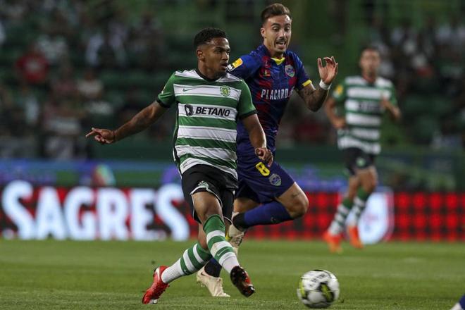 转会期费耶诺德备战葡超，伤情更新细节曝光，媒体盛赞，赛季目标并未改变的简单介绍